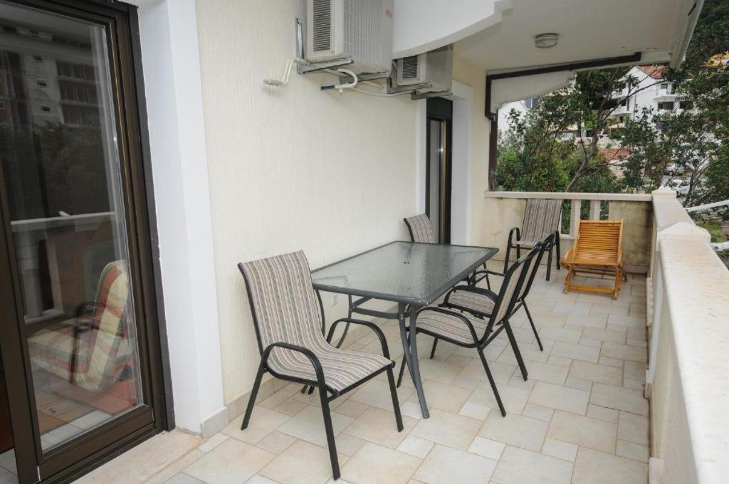 Apartment Jana Petrovac Exterior photo